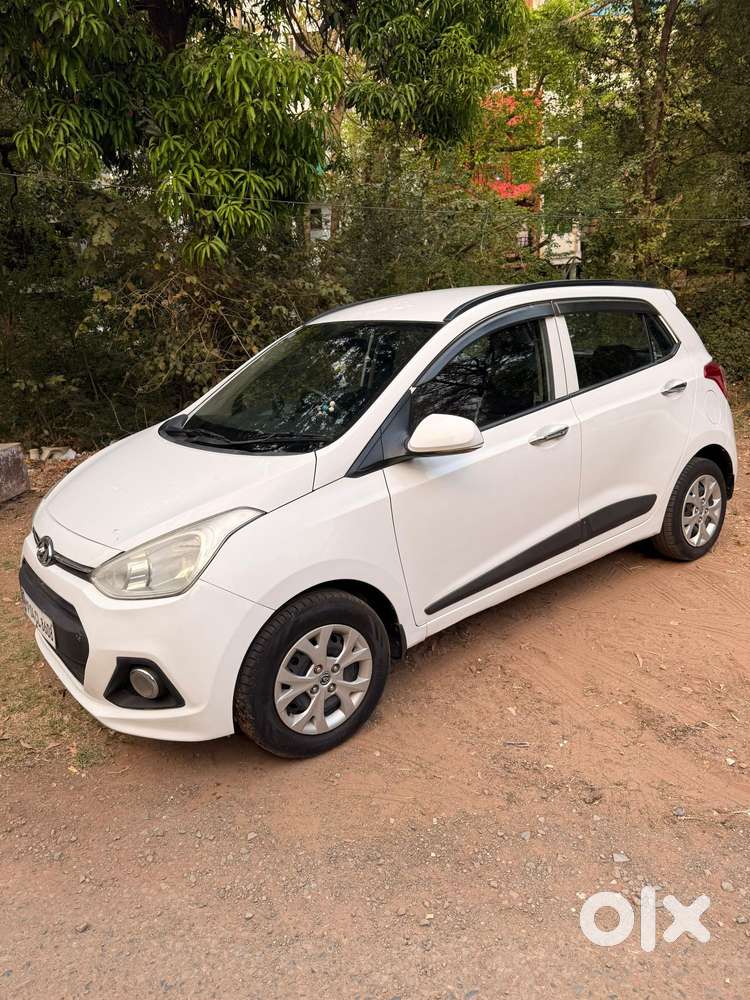 Hyundai Grand I10 2016-2017 Sportz, 2013, Petrol