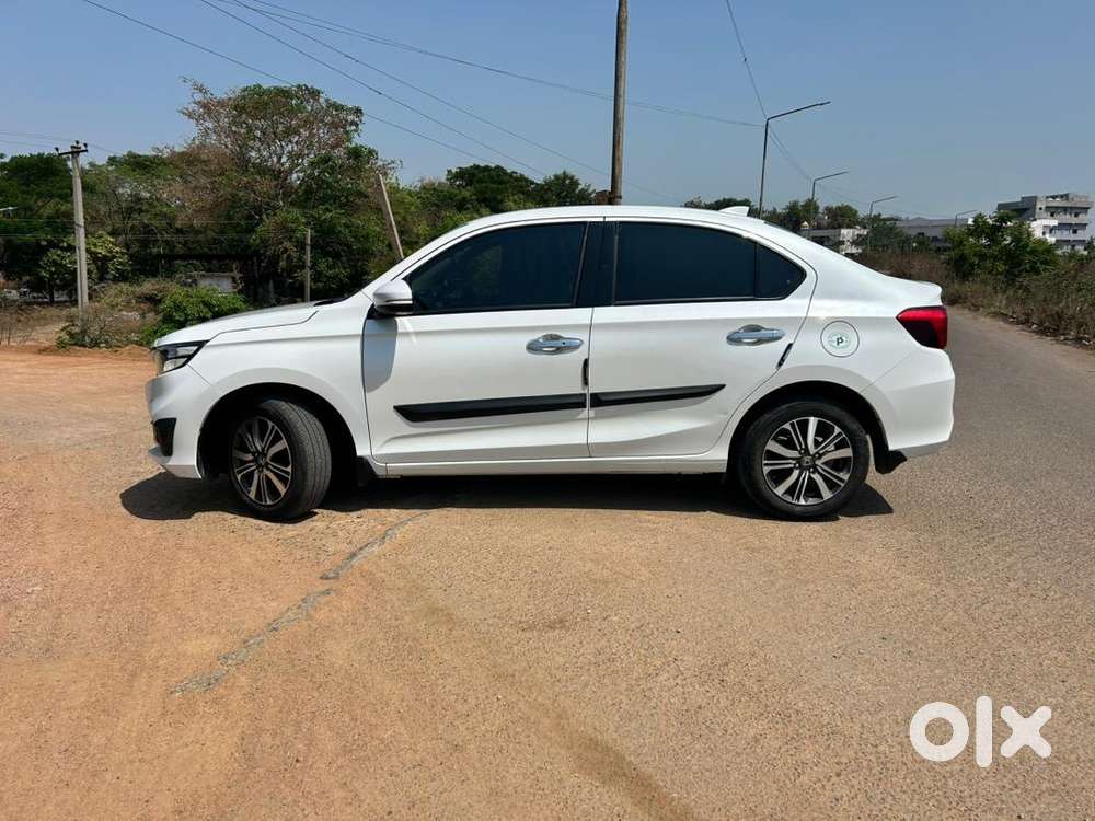 Honda Amaze 2nd Gen 2024 Petrol Well Maintained