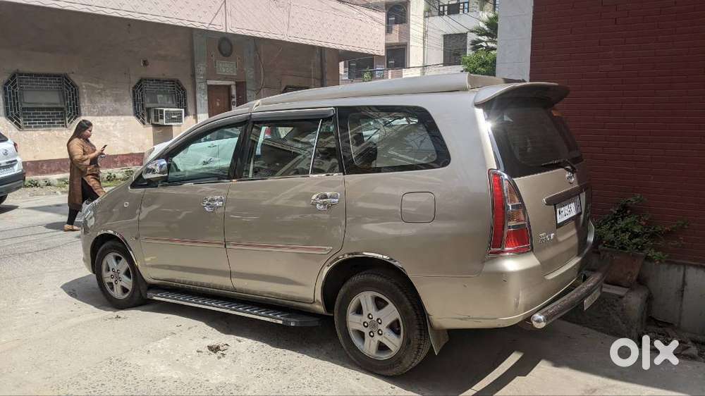 Toyota Ceo Co. Maintained 2008 Innova 2.5v Diesel 2.25l Km City 14kmpl