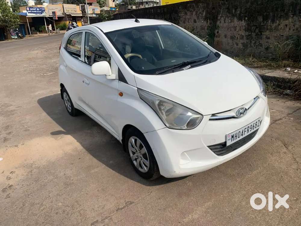 Hyundaei Eon Magna + 2012 Car