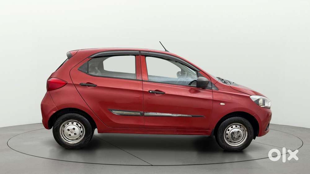 Tata Tiago 1.2 Revotron Xm, 2018, Petrol