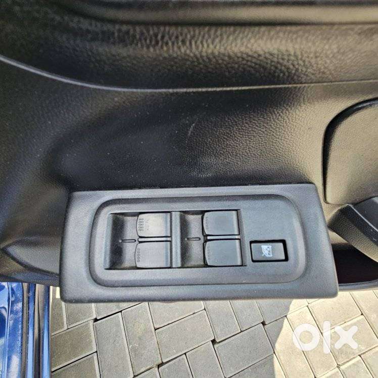 Maruti Suzuki Swift 1.2 Lxi (o), 2020, Petrol