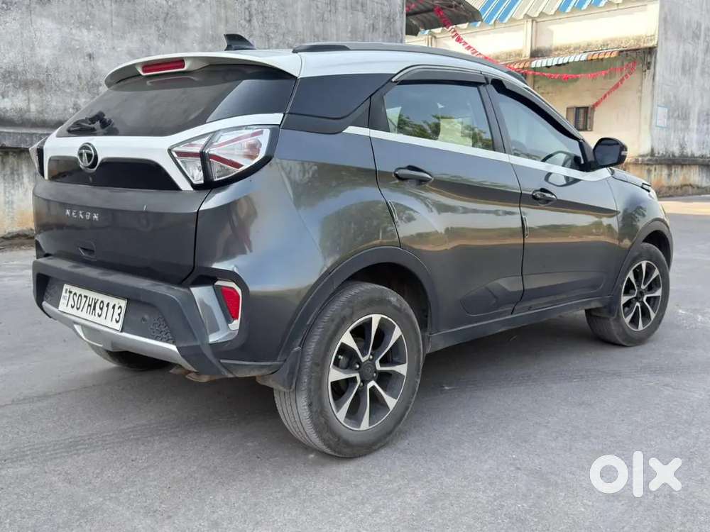 Nexon Xz Plus Sunroof Excellent Condition