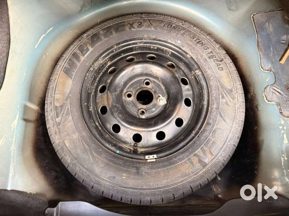 Maruti Suzuki Swift Dzire Vxi Optional, 2013, Petrol