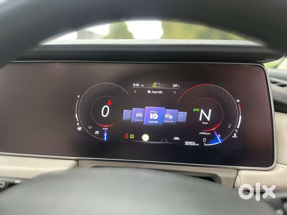 Mahindra Xuv700 2.2 Ax 7 Diesel Mt Luxury Pack Str, 2022, Diesel