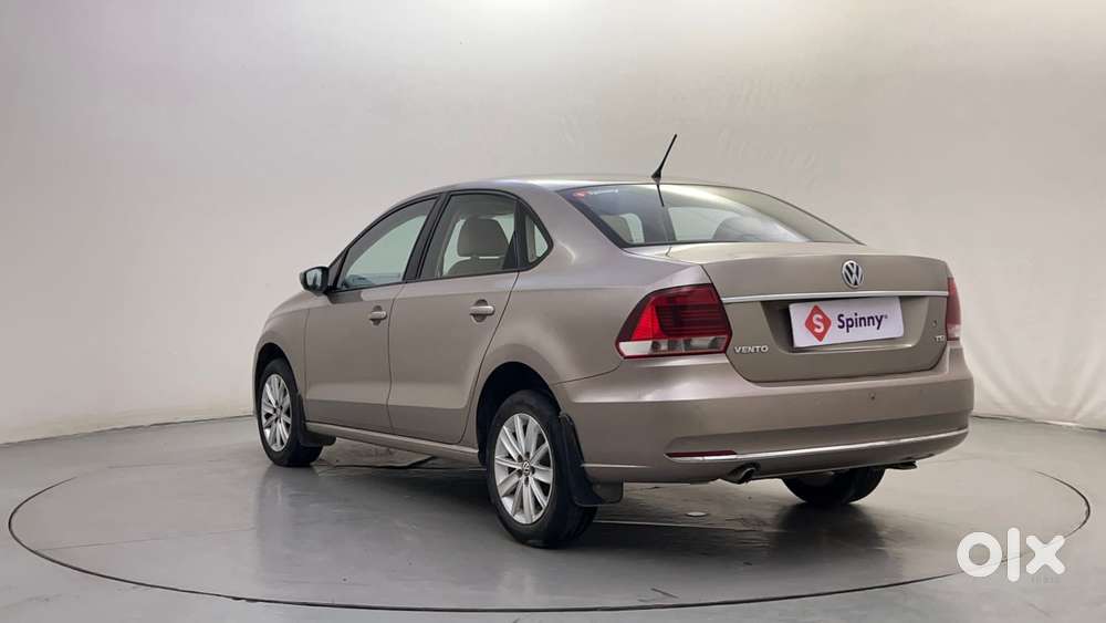 Volkswagen Vento 1.2 Tsi Highline At, 2016, Petrol