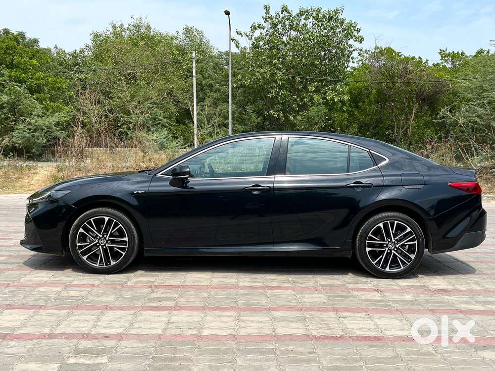 Toyota Camry Hybrid, 2025, Cng & Hybrids