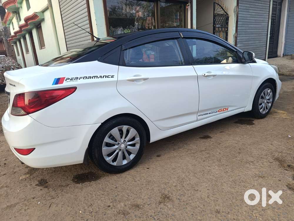 Hyundai Verna Crdi Vgt Sx 1.5, 2014, Diesel