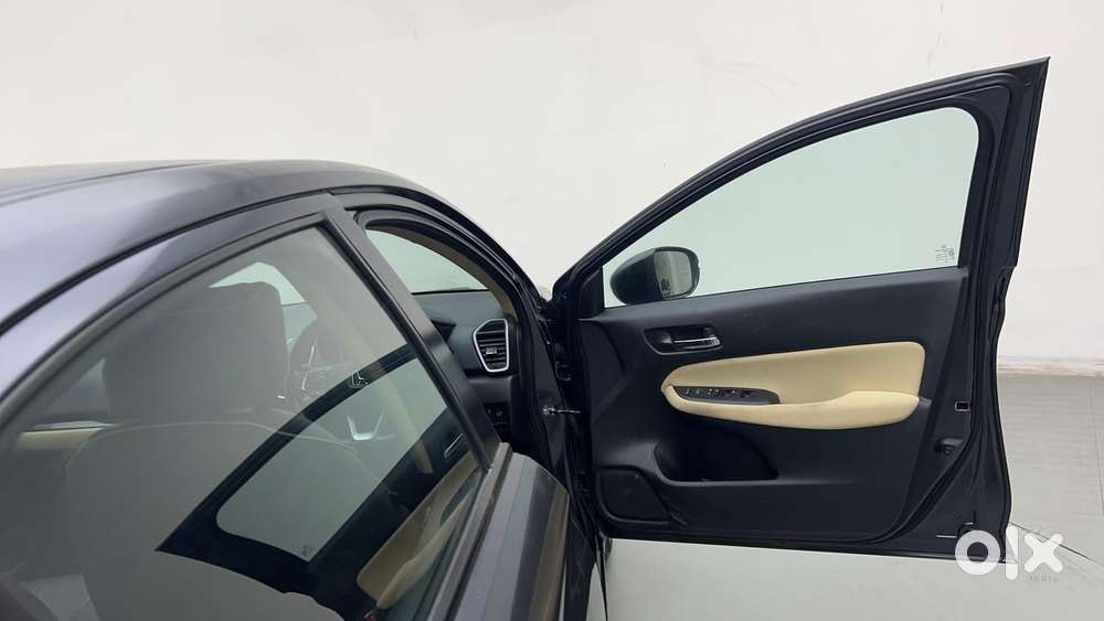 Honda City 1.5 V Mt, 2023, Petrol