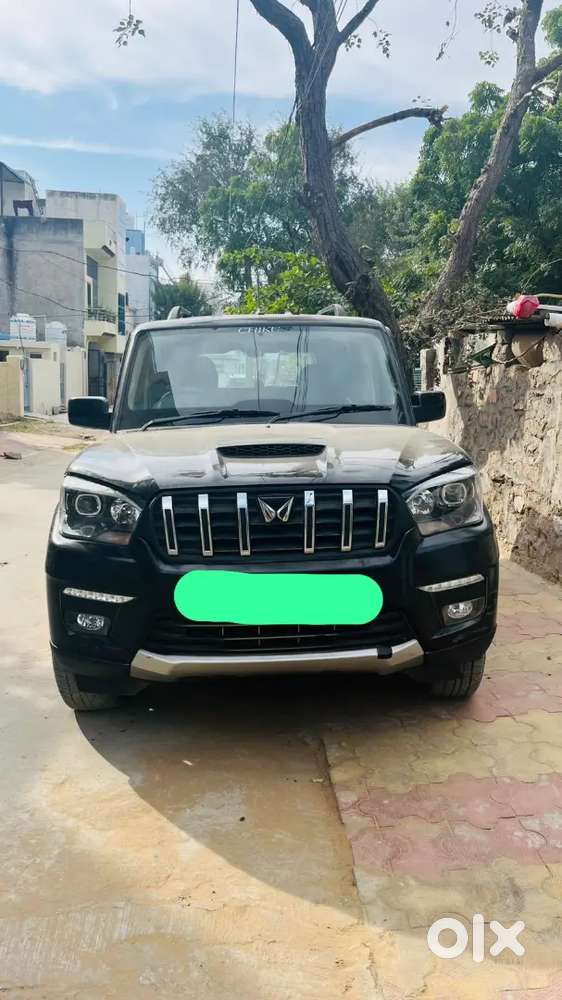 Mahindra Scorpio Classic 2023 Diesel 68000 Km Driven