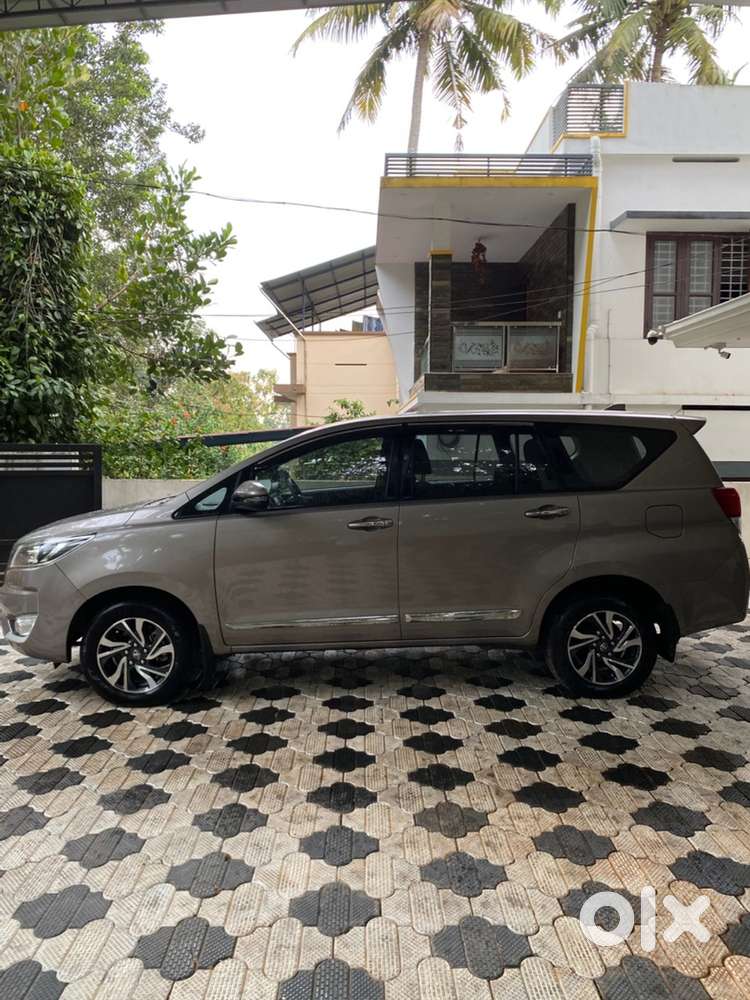 Toyota Innova Crysta Diesel 2025