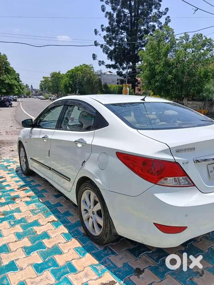 Hyundai Verna 2012 Petrol 68000 Km Driven