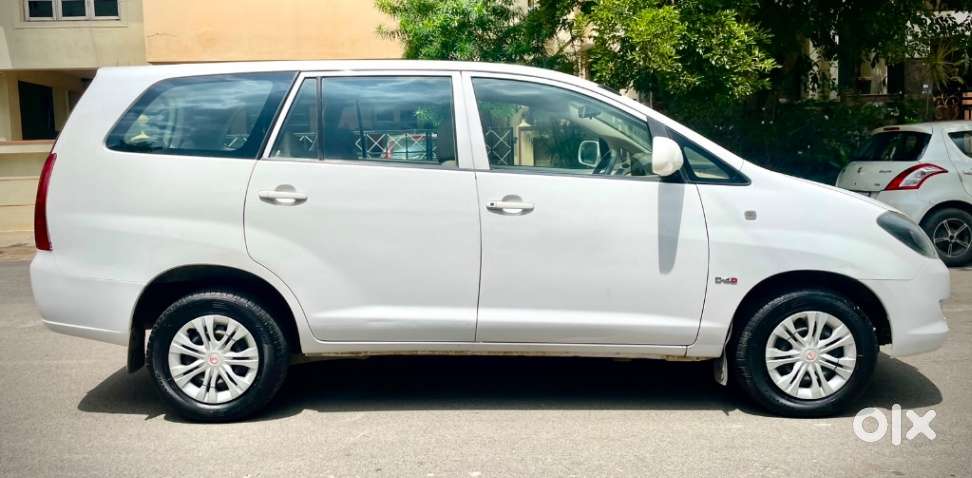 Toyota Innova 2.5 G (diesel) 8 Seater, 2005, Diesel