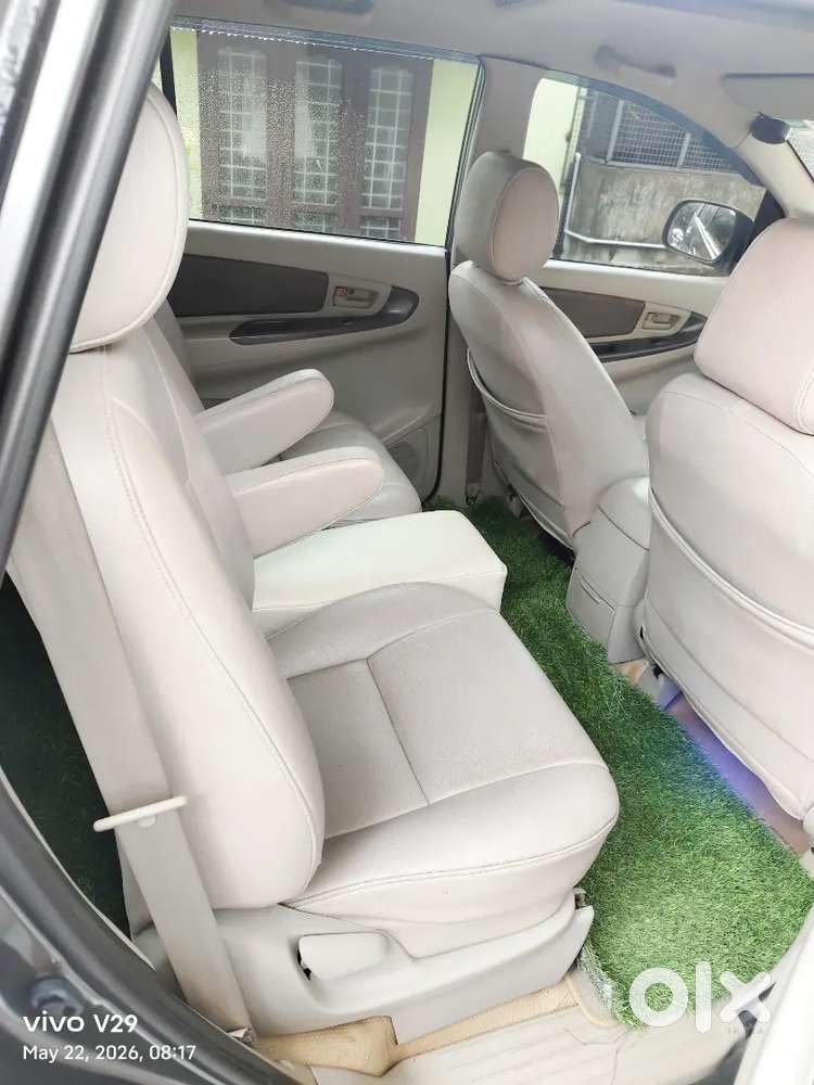 Innova G4 2012 Orgkerala . 120000km Only