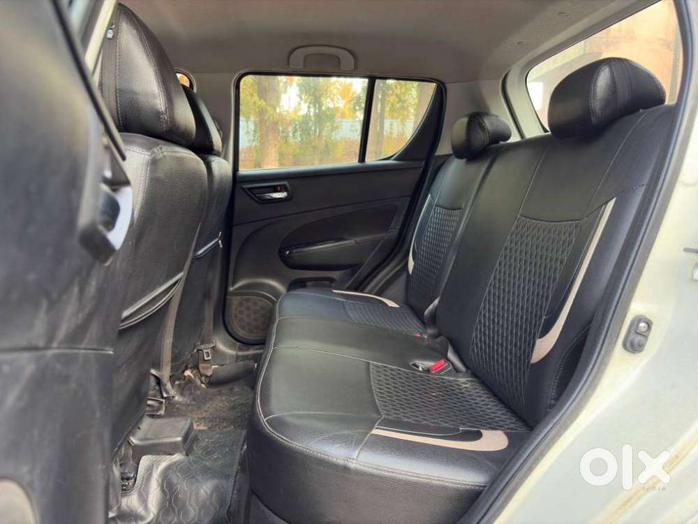 Maruti Suzuki Swift Vxi + Manual, 2015, Petrol
