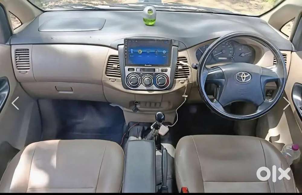 Toyota Innova 2015 Diesel 205000 Km Driven.haryana Registration