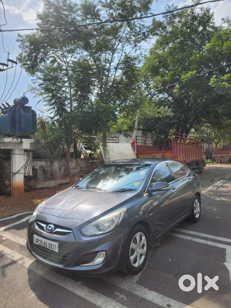 Hyundai Verna 2012