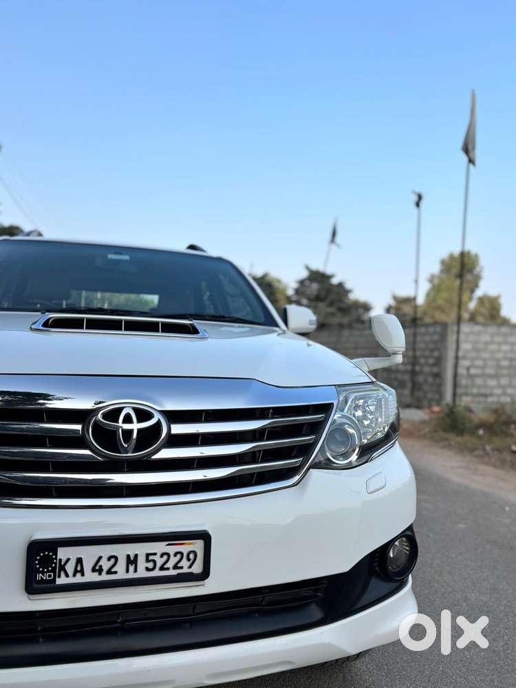 Toyota Fortuner 2011-2016 4x2 Manual, 2013, Diesel