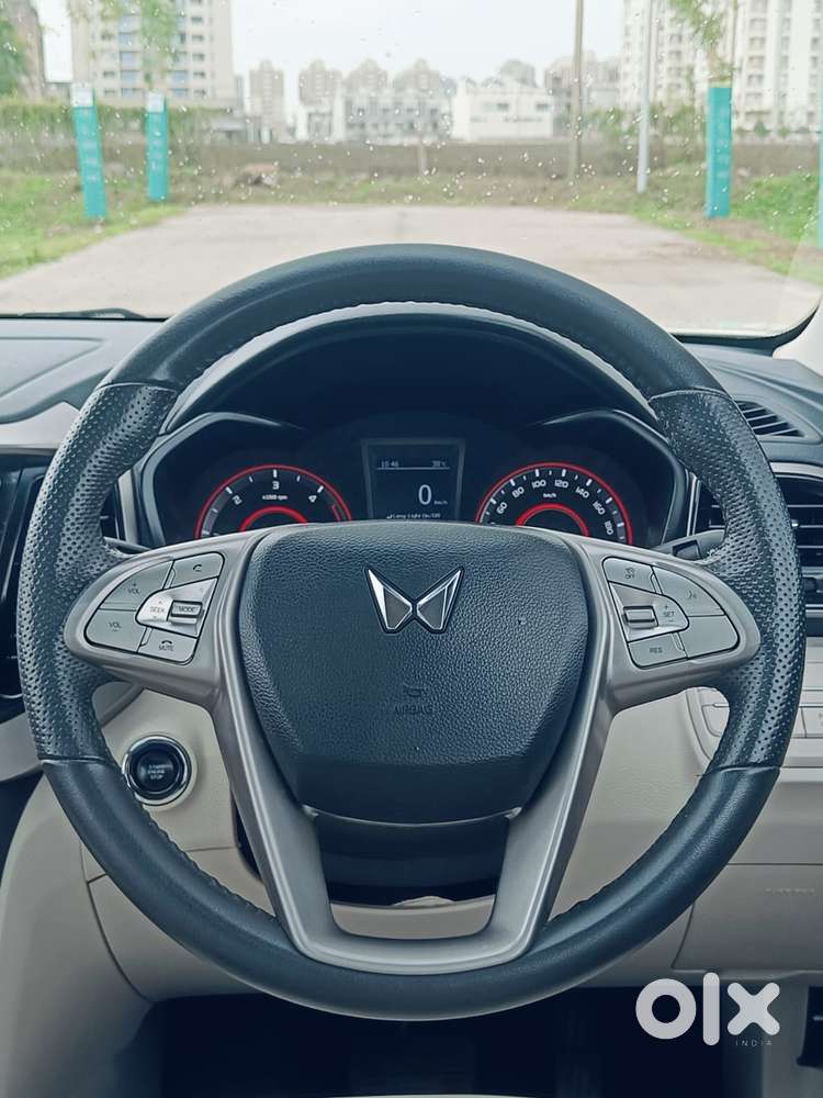Mahindra Xuv300 W8 Amt Diesel, 2023, Diesel