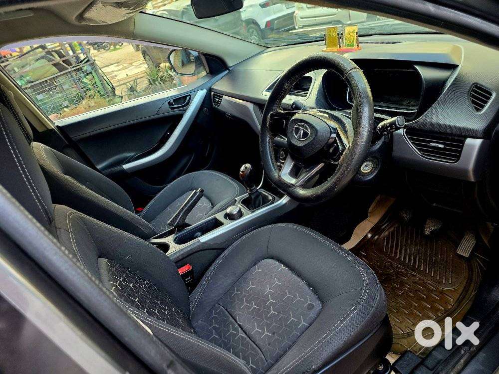 Tata Nexon 1.5 Revotorq Xm (s), 2021, Petrol
