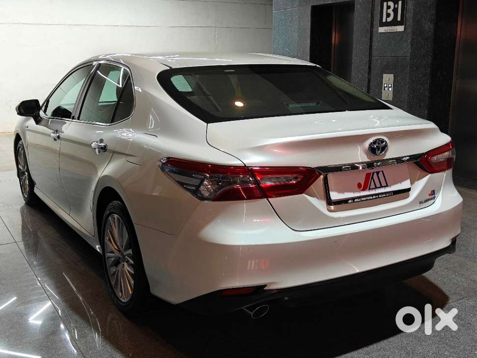 Toyota Camry Hybrid, 2020, Petrol