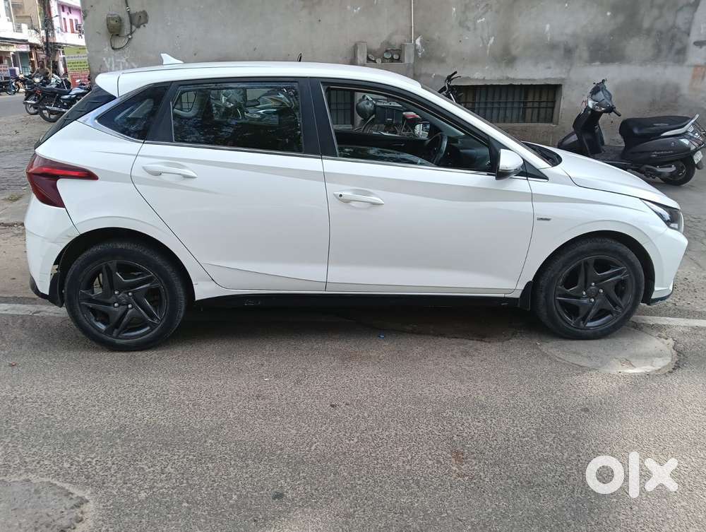 Hyundai I20 Sportz 1.2 Ivt, 2022, Petrol