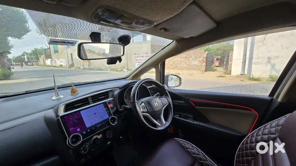 Honda Jazz Sv Petrol & Cng 2015