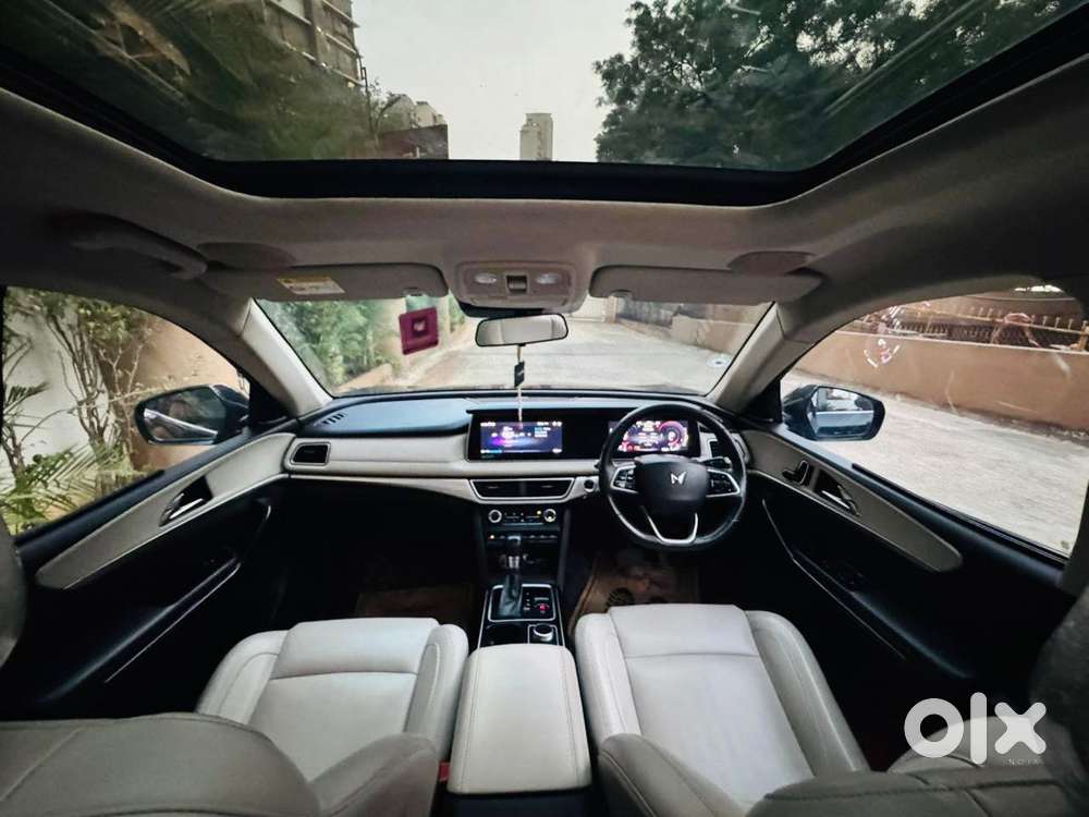 Mahindra Xuv700 2.2 Ax 7 Diesel At Str, 2022, Diesel