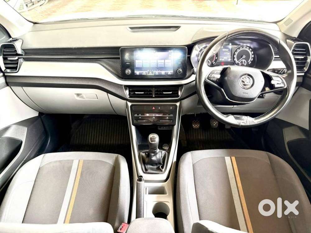 Skoda Kushaq 1.0 Tsi Ambition, 2022, Petrol