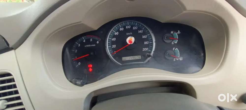 Toyota Innova 2013 Diesel 200000 Km Driven