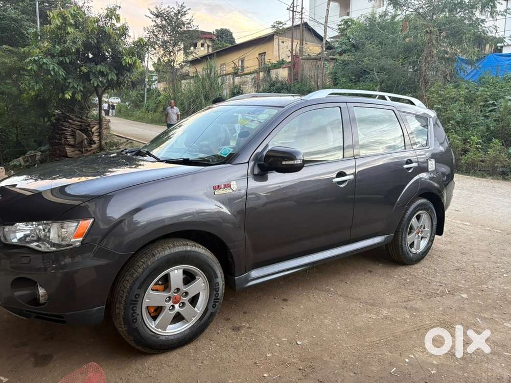 Mitsubishi Outlander Petrol 2011