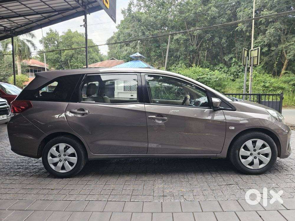 Honda Mobilio 1.5 S I-vtec Mt, 2015, Petrol