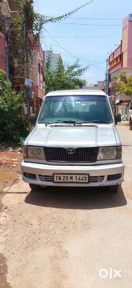Toyota Qualis Gs 10 Seater, 2004, Diesel