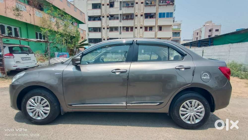 Maruti Suzuki Swift Dzire Vxi(o) Amt, 2018, Petrol