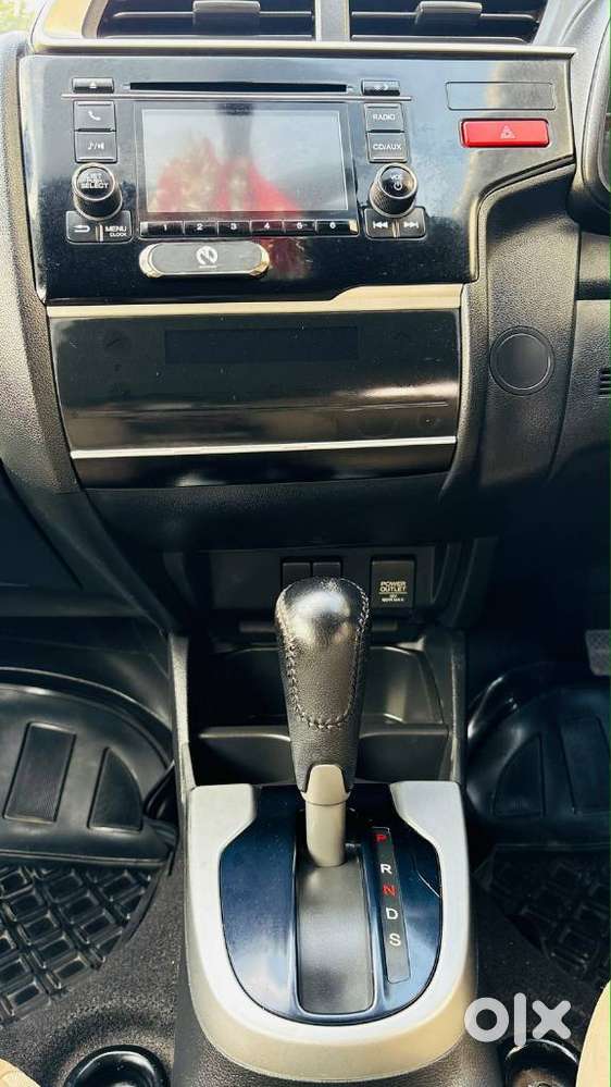 Honda Jazz V Automatic, 2015, Petrol