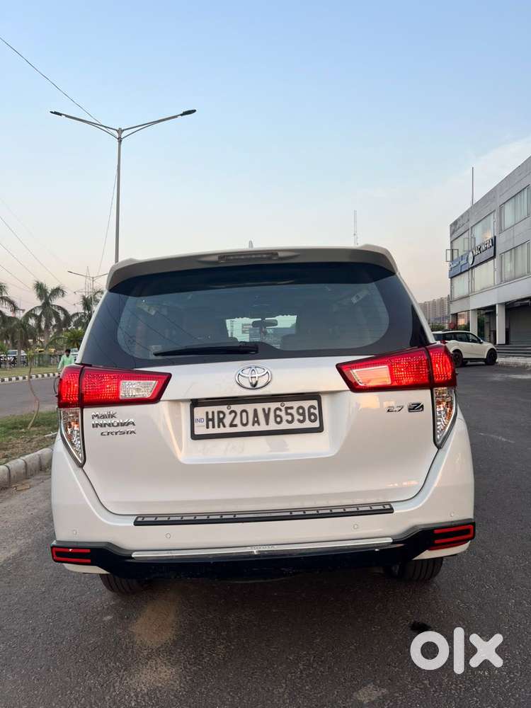 Toyota Innova Crysta 2.8 Zx At 7 Seater, 2022, Petrol