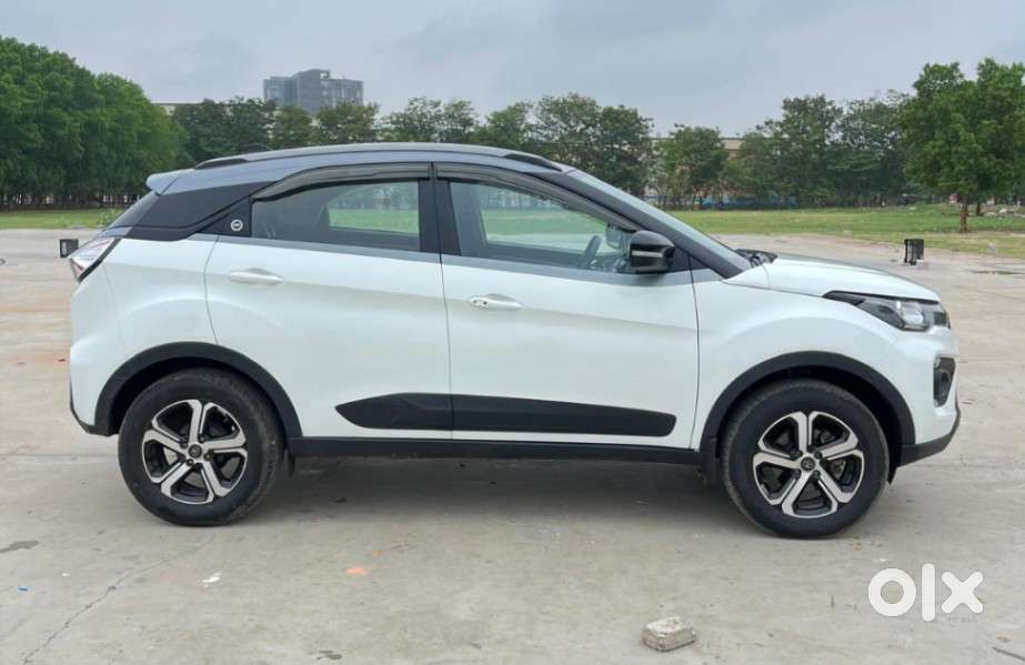 Tata Nexon 1.5 Revotorq Xza Plus S Amt, 2023, Petrol