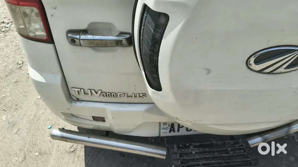 Mahindra Tuv 300 Plus 2018