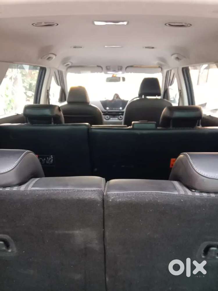 Kia Carens 2024 Petrol Well Maintained