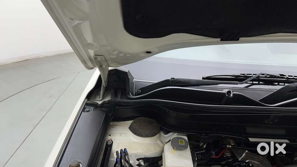 Maruti Suzuki Grand Vitara 1.5 Zeta Plus Intelligent Hybrid Ecvt, 20..