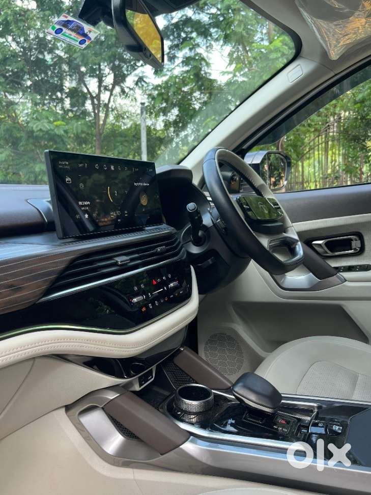 Tata Safari Accomplished Plus Dual Tone At, 2024, Petrol
