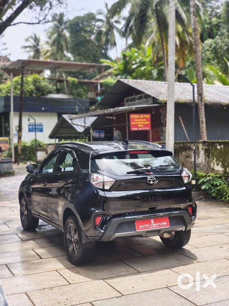 Tata Nexon 1.2 Revotron Xza Plus (o) Amt, 2022, Petrol