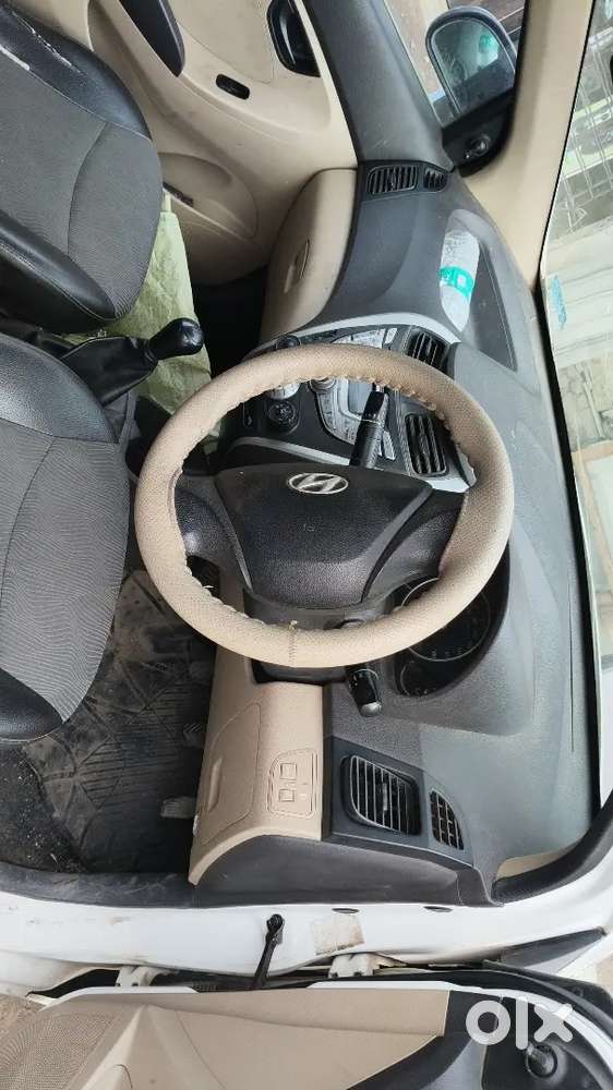 Hyundai Eon Magna 2013