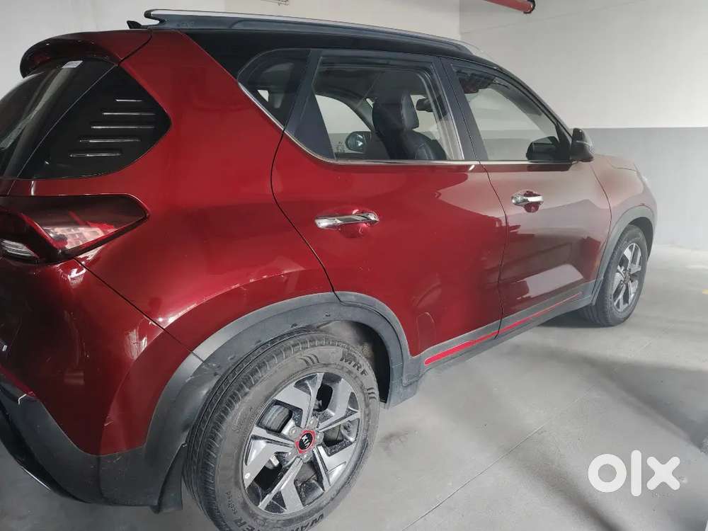 Single-owner Kia Sonet Top-variant Gtx+ Petrol 7-speed Dct Automatic.