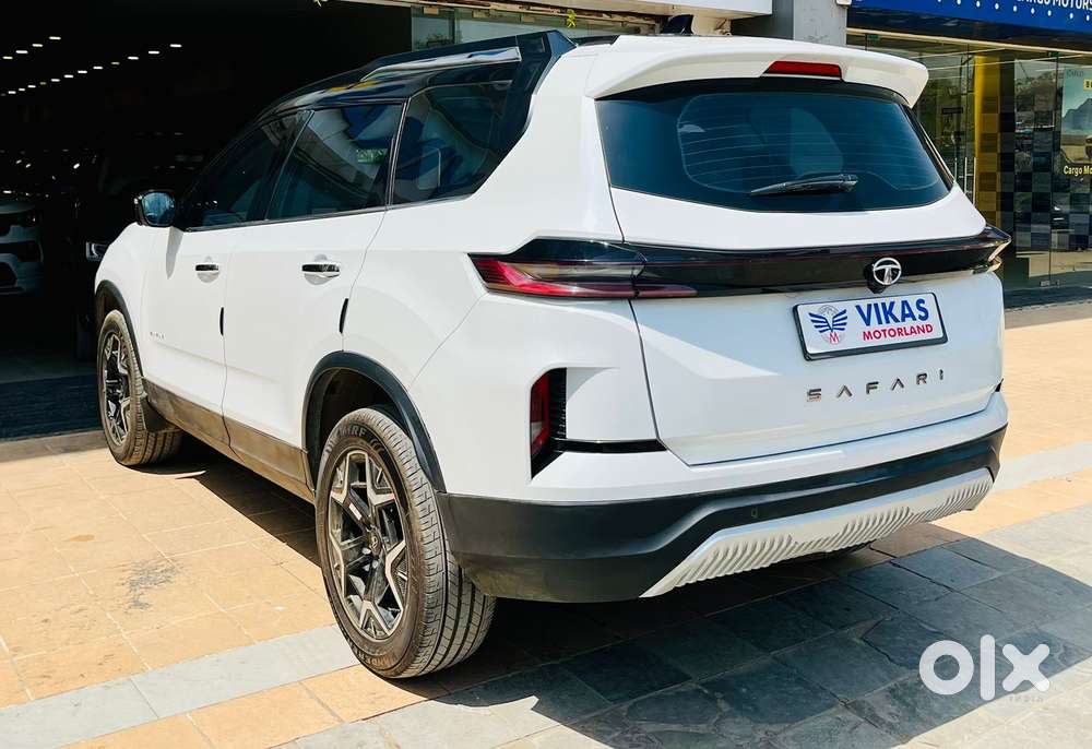 Tata Safari Accomplished Plus Dark Edition At, 2024, Diesel