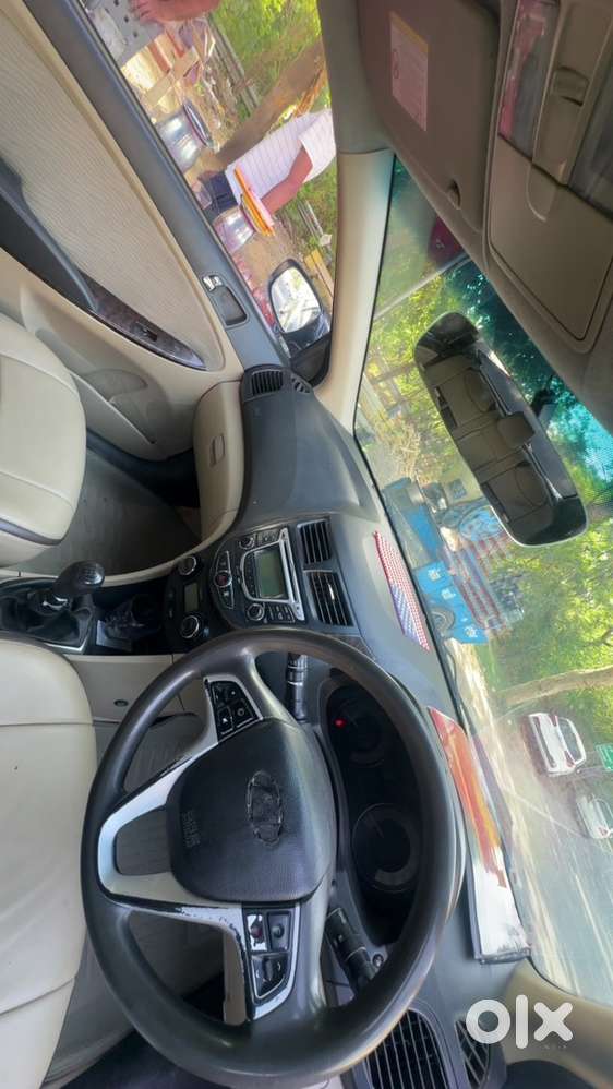 Hyundai Verna Fluidic 2011 Diesel Manual