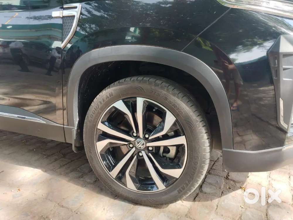 Mg Hector Plus 2023 Petrol Automatic