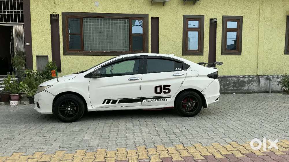 Honda City 4th Gen 2015 Petrol Manual
