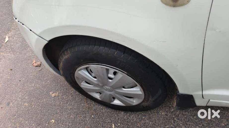 Maruti Suzuki Swift Dzire Vxi Optional, 2011, Petrol