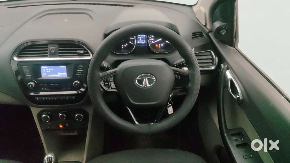 Tata Tiago 1.2 Revotron Xz, 2018, Petrol